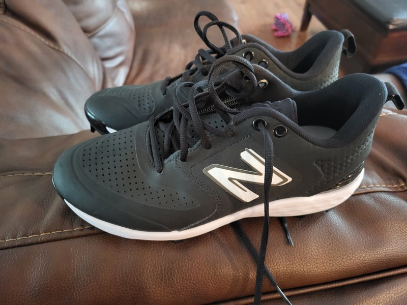 Black New Size 7.5 (Women's 8.5) Adult Men's New Balance Low Top Molded Cleats
