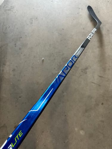 NHL Used Senior Bauer Left Hand P28 77 Flex Pro Stock Vapor Hyperlite Hockey Stick