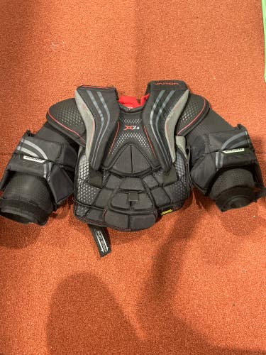 Used Junior Large Bauer Vapor X2.9 Goalie Chest Protector