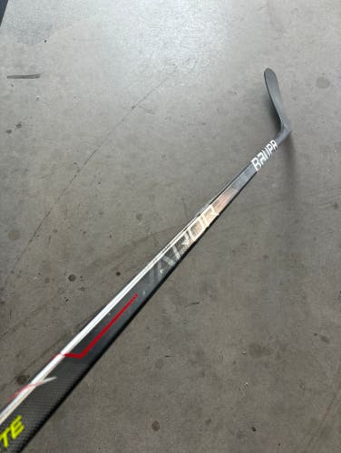 NHL New Senior Bauer Left Hand P92 77 Flex Pro Stock Vapor Hyperlite Hockey Stick