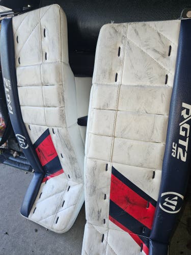 Used 26" Warrior Ritual GT2 Goalie Leg Pads