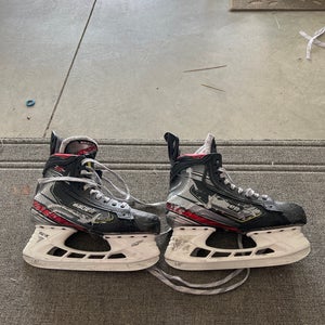 Used Intermediate Bauer Regular Width   6.5 Vapor 2X Pro Hockey Skates