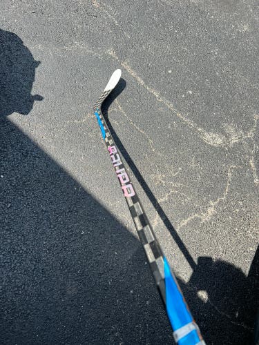 Used Intermediate Bauer Right Handed P28  Nexus Sync Hockey Stick