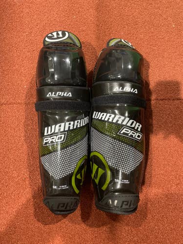 Like New Senior Warrior Alpha Pro Shin Pads 14"