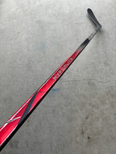 Used Senior Bauer Left Hand P28 77 Flex Pro Stock Vapor Hyperlite 2 Hockey Stick