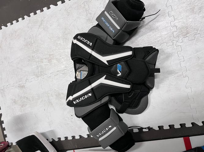 Vaughn V9 Junior Small/Medium Chest protector