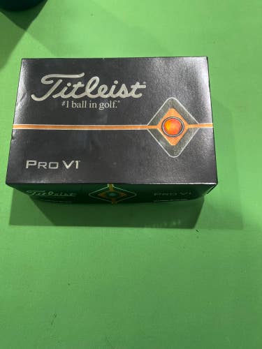 New Titleist Pro V1 Balls 12 Pack (1 Dozen in box)