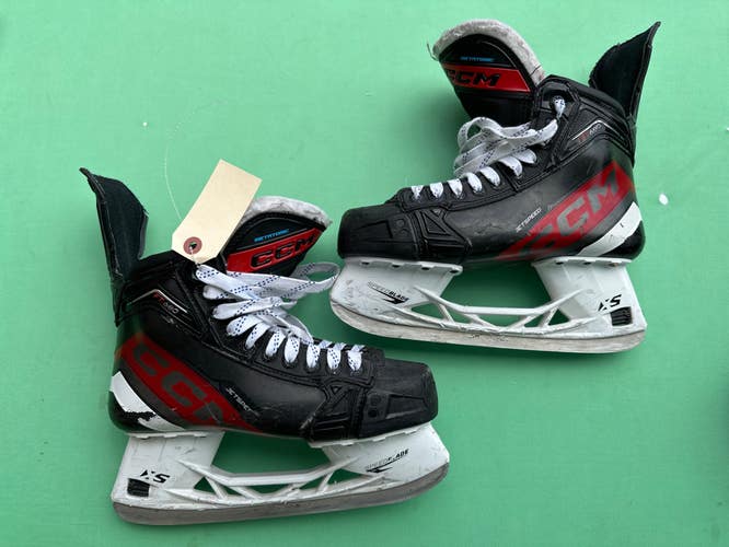 Used Senior CCM JetSpeed FT 680 Hockey Skates | Size 7