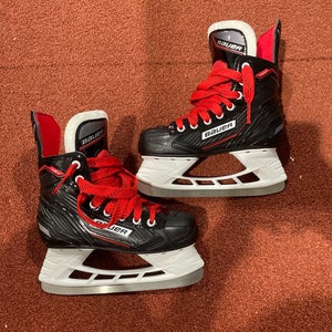 New Junior Bauer NSX Hockey Skates (Regular)- Size: 2