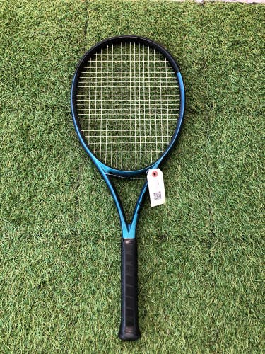 Used Wilson Ultra 100 V4 Tennis Racquet