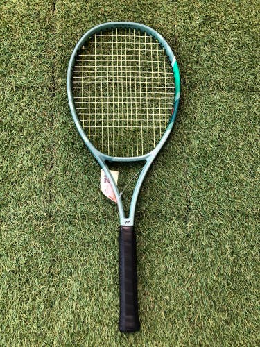 Used YONEX Percept 100 Tennis Racquet