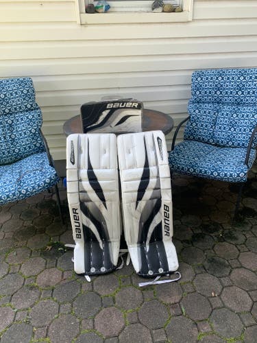 Used 35" Bauer Reactor 4000 Goalie Leg Pads