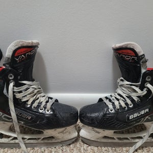 Bauer Vapor 3X Skates Size 4.5 Fit 2