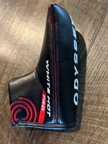 Odyssey White Hot Pro Blade Head Cover