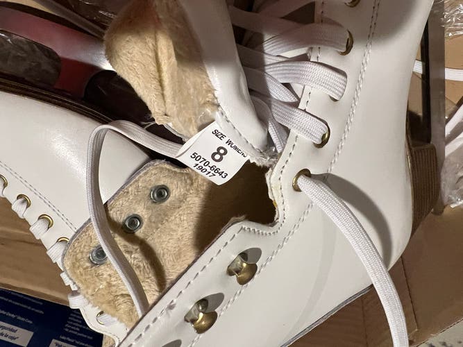 New Lake Placid Adult 8 Figure Skates