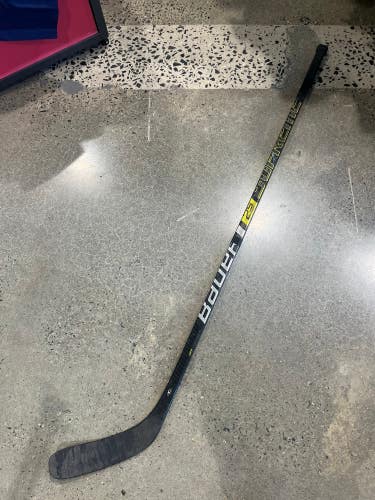 Used Senior Bauer Supreme 2S Pro Hockey Stick Right Handed