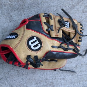 Brown Used Kid Pitch (9YO-13YO) Wilson A550 Right Hand Throw Infield Baseball Glove 11"