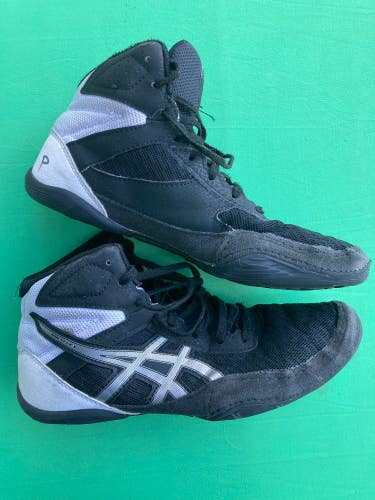 Used Men's Asics Wrestling Shoes Size 6