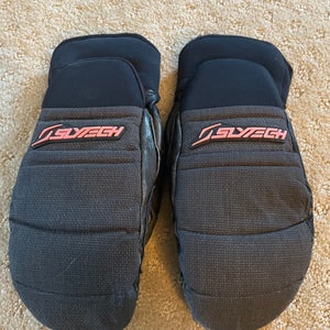 Black Used Medium Slytech Gloves