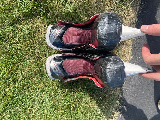 Bauer X900 Goalie Skates