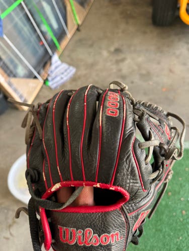 Used  Right Hand Throw 11" A1000 Baseball Glove