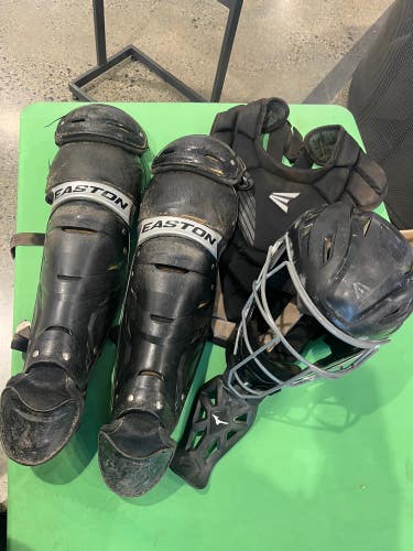 Used Intermediate Easton Gametime Catcher's Set