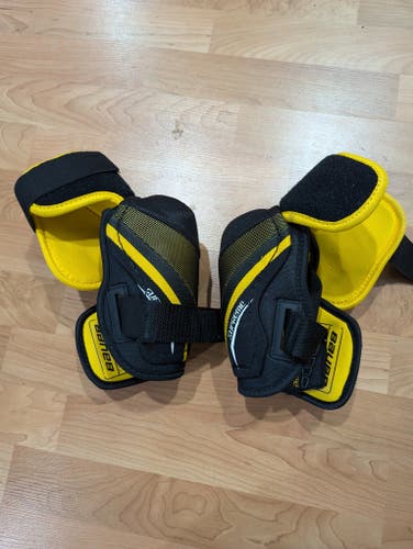 Used Senior Small Bauer Supreme Elbow Pads