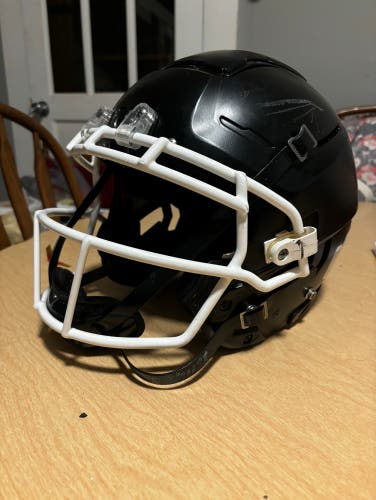 Schutt F7 Helmet