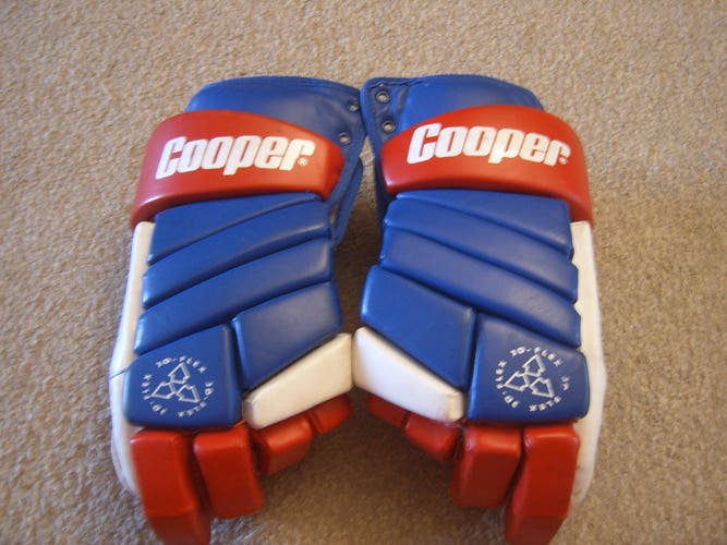 Hockey Gloves-Excellent Condition Vintage Cooper HGL650 Senior Hockey Gloves 14"