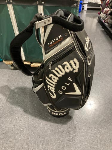 Black Used Men's Callaway Carry Bag