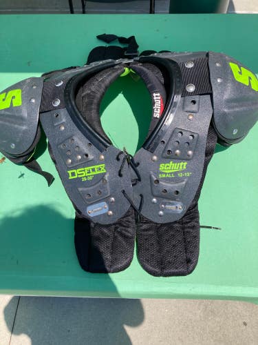 Used Small Youth Schutt DS Flex Shoulder Pads