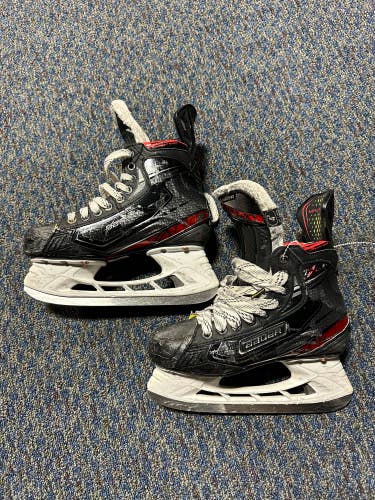 Used Intermediate Bauer Vapor 2X Hockey Skates | Size 4 D&R