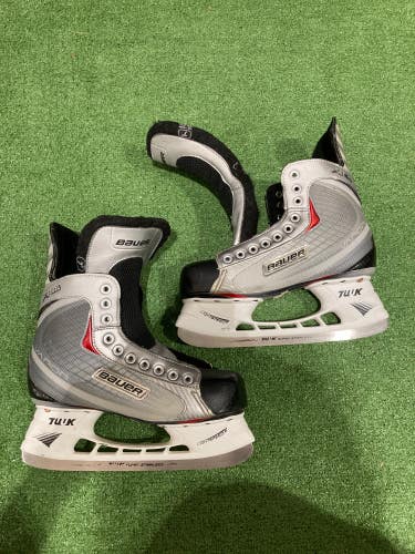 Used Senior Bauer Vapor X:30 Hockey Skates Regular Width 7