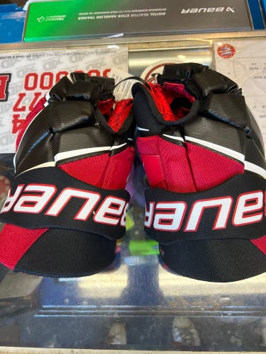 New Red And Black Bauer 13"  Vapor S22 3X Gloves