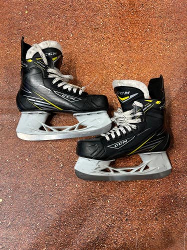 Used Intermediate CCM Tacks 2092 Hockey Skates Size 4