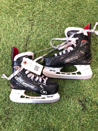 Used Bauer Vapor X500 Hockey Skates Regular Width 11.0 - Youth