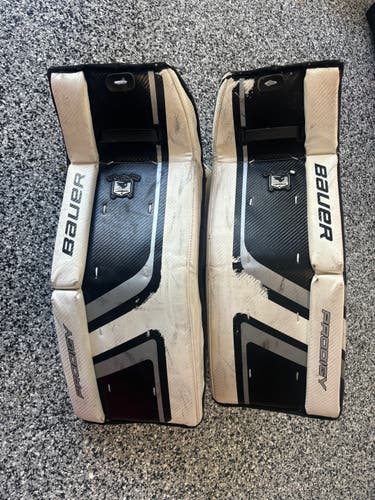 Used 26" Bauer Prodigy Goalie Leg Pads