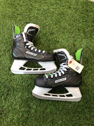 Used Bauer XLS Hockey Skates Regular Width Size 3.0 - Junior