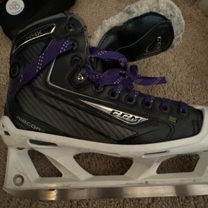Used Intermediate CCM Regular Width  Size 5 RibCor 44K Hockey Skates