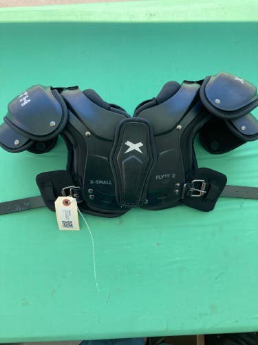 Xenith Flyte 2 Youth XS Shoulder Pads