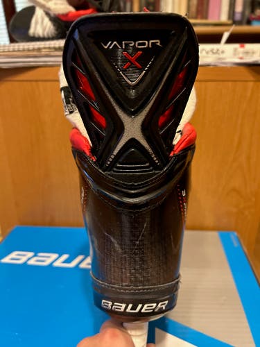 Used Senior Bauer Vapor 3X PRO Hockey Skates Regular Width 7.5