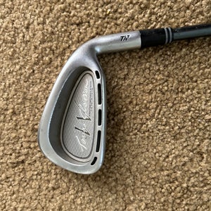 Used Women's 4 iron Cleveland Tour Action Right Handed Ladies Flex Graphite Shaft
