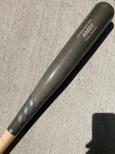 Used Marucci AM22 Bat Wood 33"