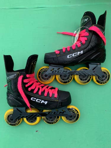 Used Junior CCM Super Tacks 9350 Inline Skates Regular Width Size 4