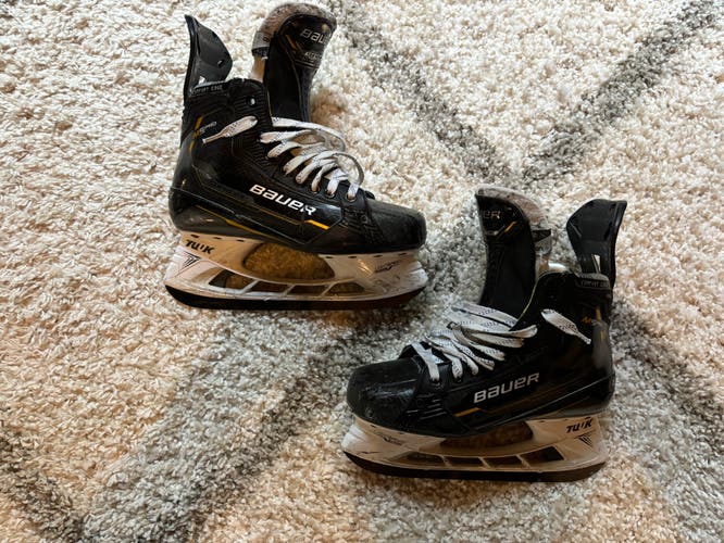 Bauer M5pro Skates