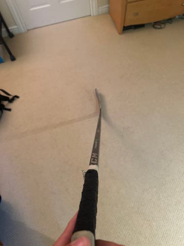 New CCM Right Handed P29 RibCor Trigger 3 Pro Hockey Stick