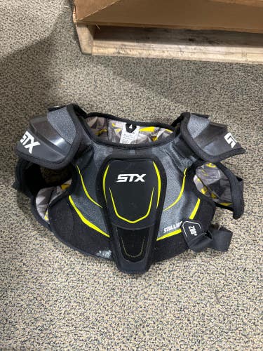 Used Medium Youth STX Stallion 200+ Shoulder Pads