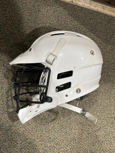 White Used Youth Cascade CLH2 Helmet