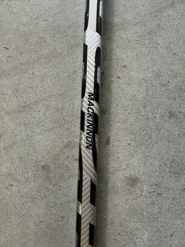 NHL Nathan MacKinnon New Senior Warrior Right Handed P29 90 Flex Pro Stock Alpha LX Pro Hockey Stick