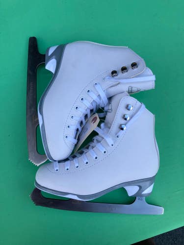 White Used Jackson Ultima Figure Skates Junior 2